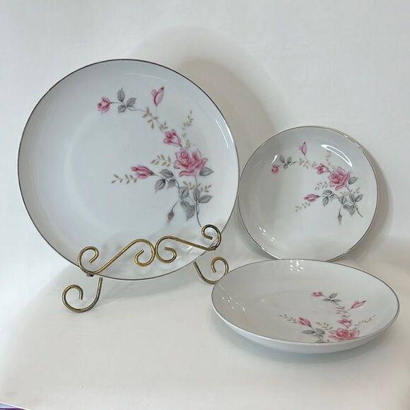 Castlecourt Rose Glow Japan Fine China Plate Bowl Saucer Pink Rose Silver Rimmed - Picture 1 of 8